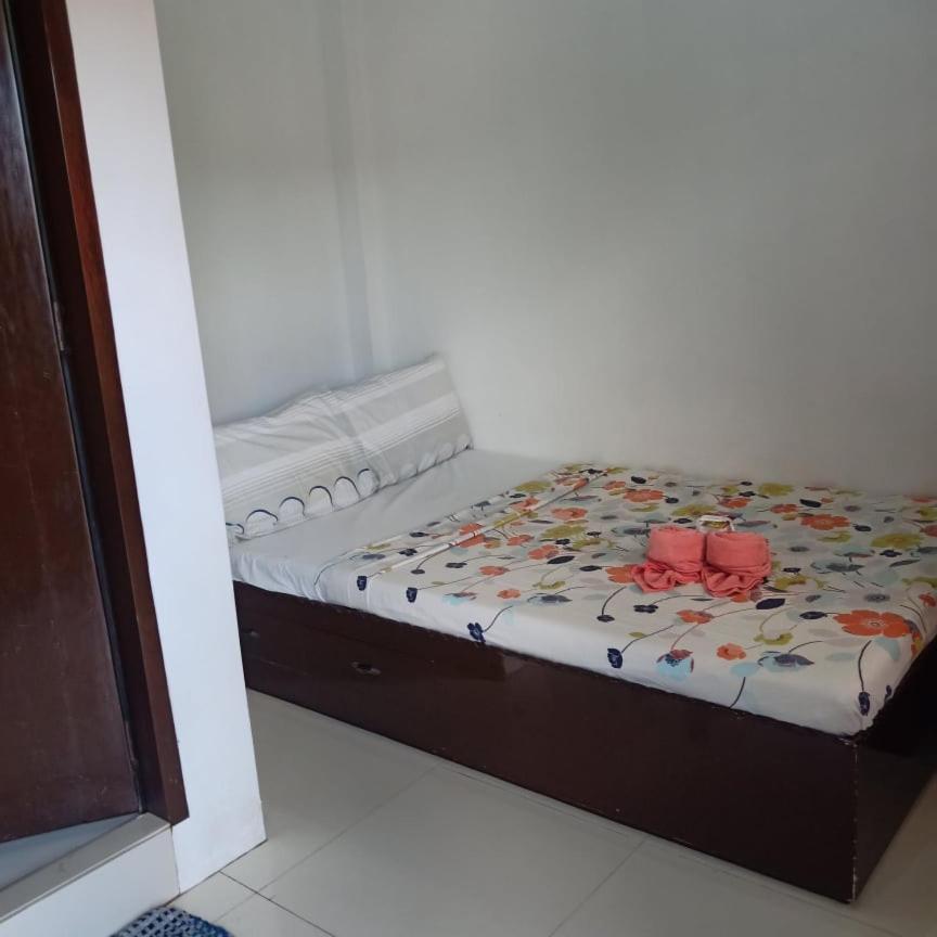 Chelle'S Apartelle-Inn Эль-Нидо Экстерьер фото